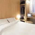 מלון Nantes Reze St Sebastien 2*