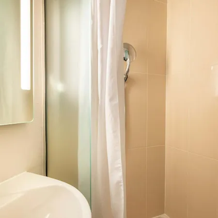 Hotel Nantes Reze St Sebastien 2*