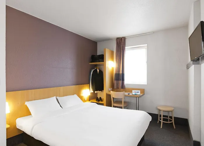 Nantes Reze St Sebastien Hotel 2*